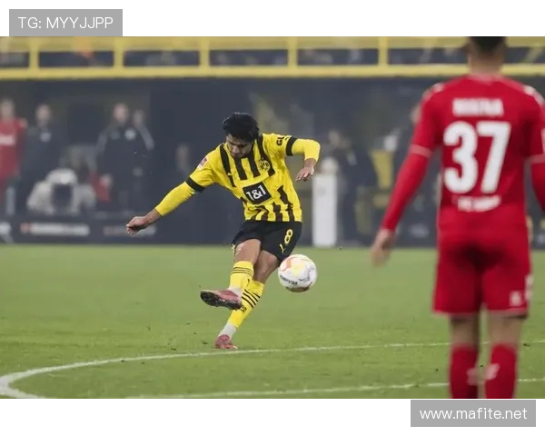 多特中场跑不死，却控不住场？问题出在哪！