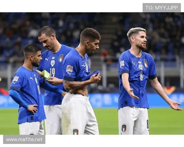 恩佐 vs 赖斯：防守覆盖与职责差异解析