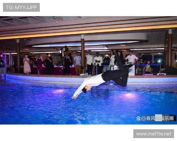 田亮家里游泳池规模，是天天娱乐圈派对现场吧？