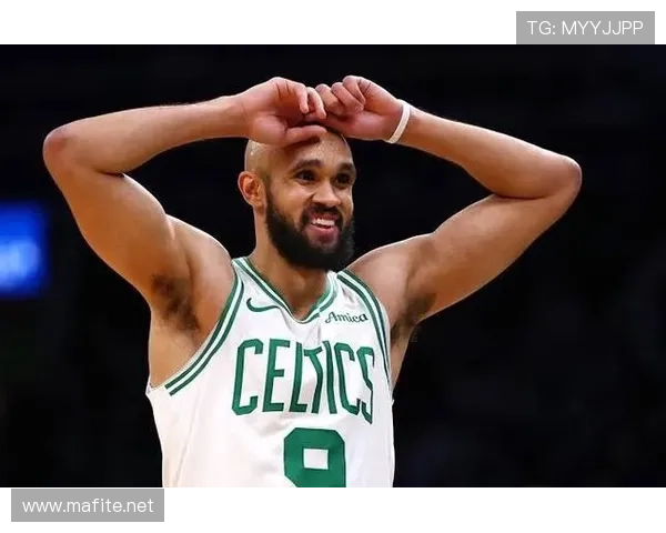 德里克·怀特利用挡拆突破拉开空间提升关键得分效率